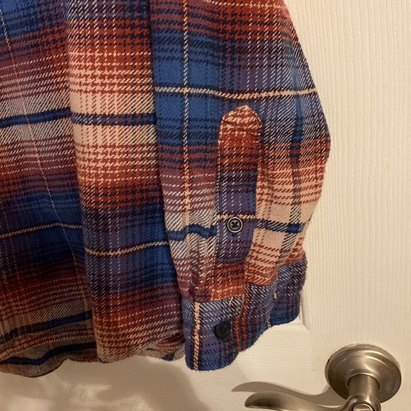 Free Assembly Shacket - Picture 5 of 7